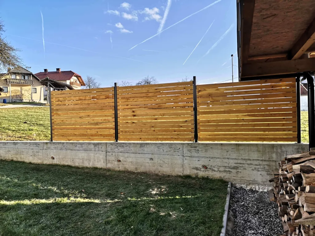 Terasa ali ograja Woody – projekt 18